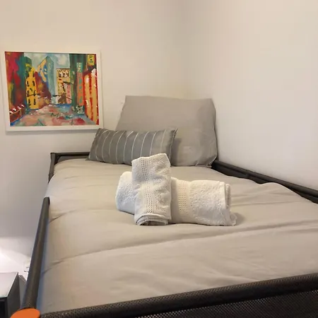 Side Seaview 3bedrooms Steps From Promenade And Ferry *