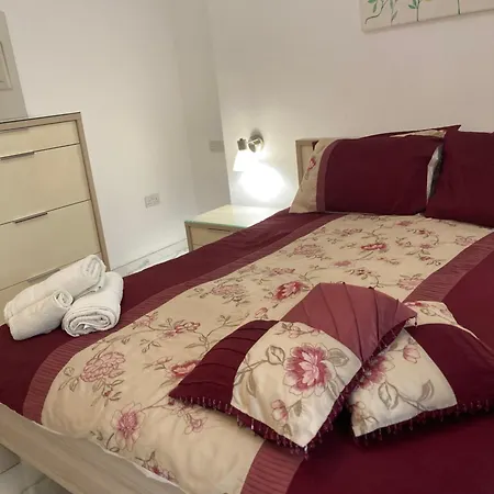 Side Seaview 3bedrooms Steps From Promenade And Ferry * Sliema