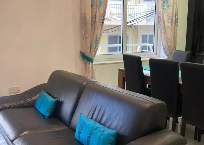 Side Seaview 3bedrooms Steps From Promenade And Ferry Sliema