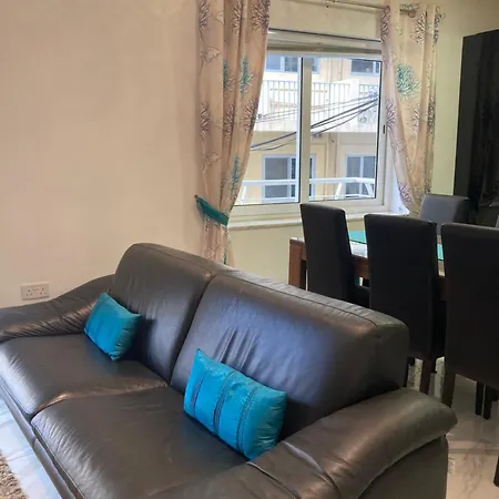 Side Seaview 3bedrooms Steps From Promenade And Ferry Sliema