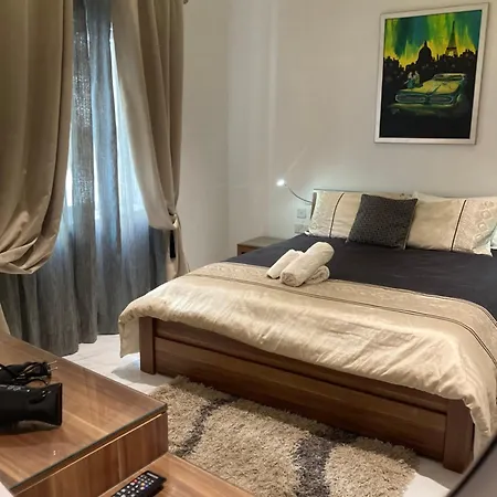 Side Seaview 3bedrooms Steps From Promenade And Ferry Sliema
