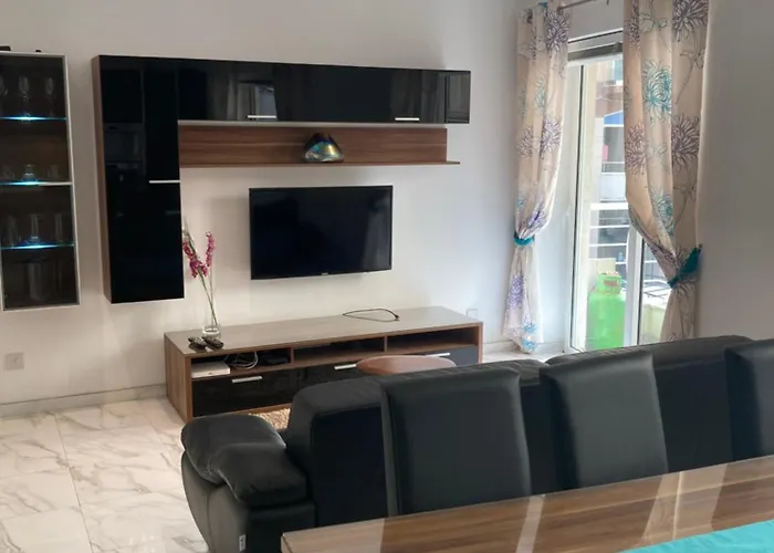 Side Seaview 3bedrooms Steps From Promenade And Ferry Sliema